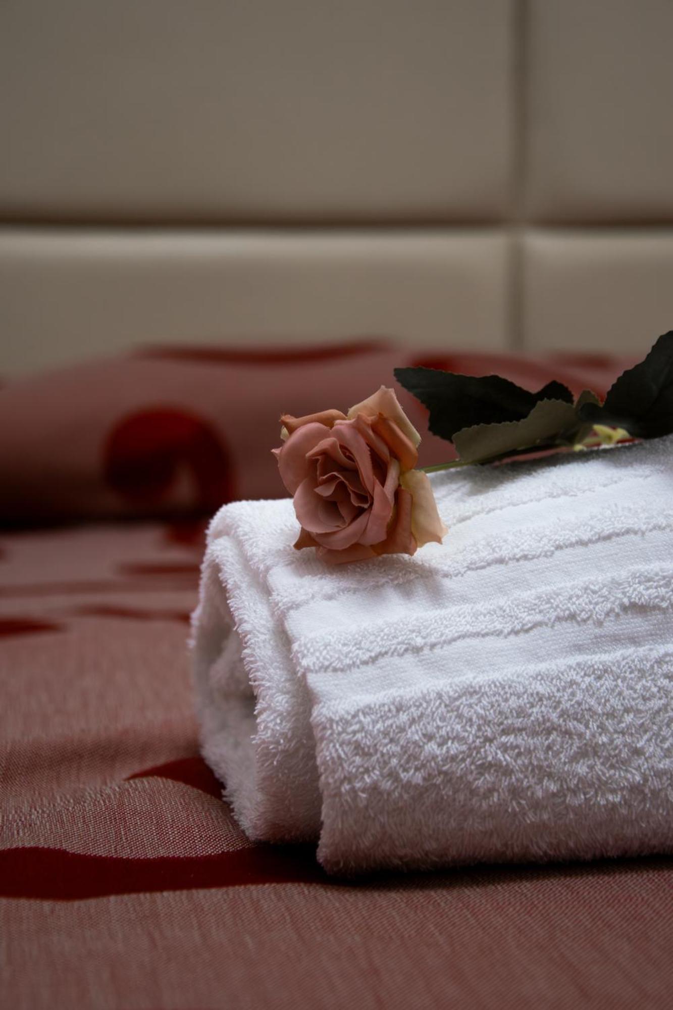רומא Mbs Marconi Bridge Suites Guest House מראה חיצוני תמונה