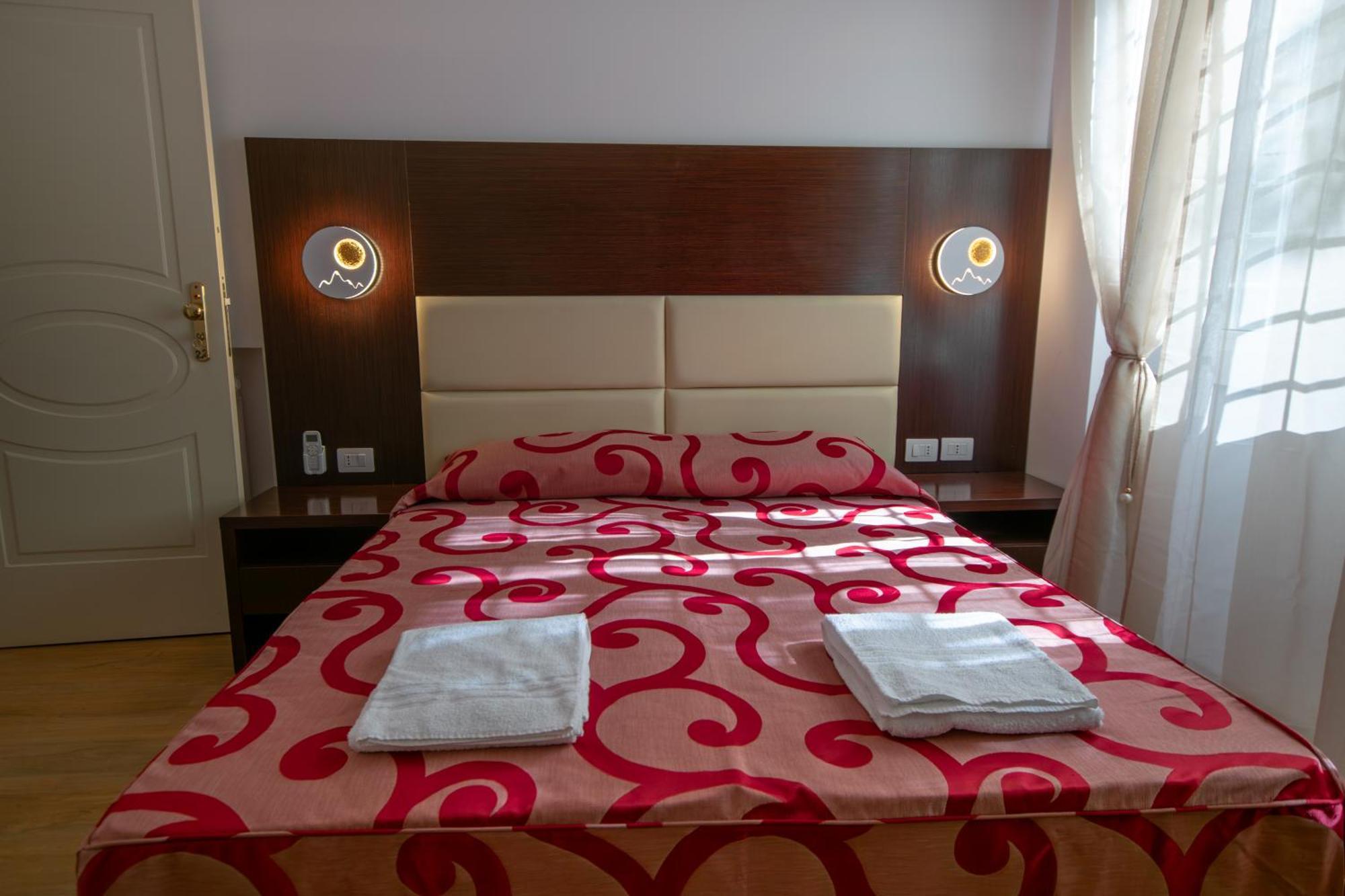 רומא Mbs Marconi Bridge Suites Guest House מראה חיצוני תמונה